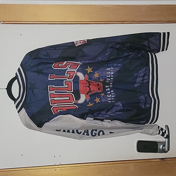 Chicago bull bomber 🐃 - Picture 6 of 8